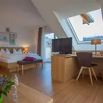 Pflugwirts Und Hotel Oberkirch (Baden)