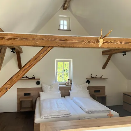 Pflugwirts Und Hotel 3*