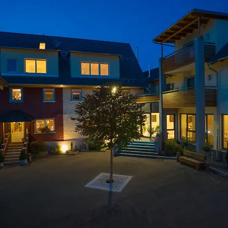 Pflugwirts Und Hotel 3*