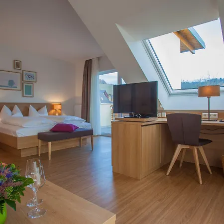 Pflugwirts Und Hotel Oberkirch (Baden)