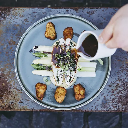 Pflugwirts Und Hotel