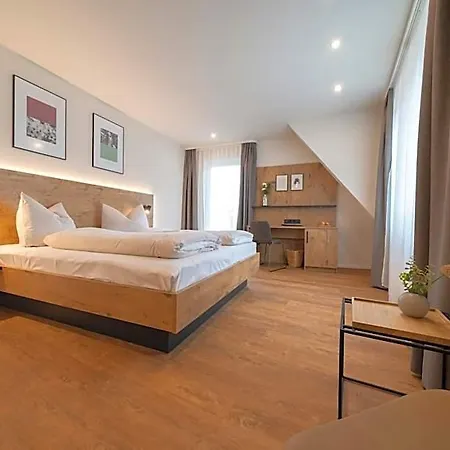 Pflugwirts Und Hotel Oberkirch (Baden)