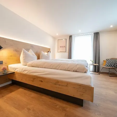 Pflugwirts Und Hotel 3*